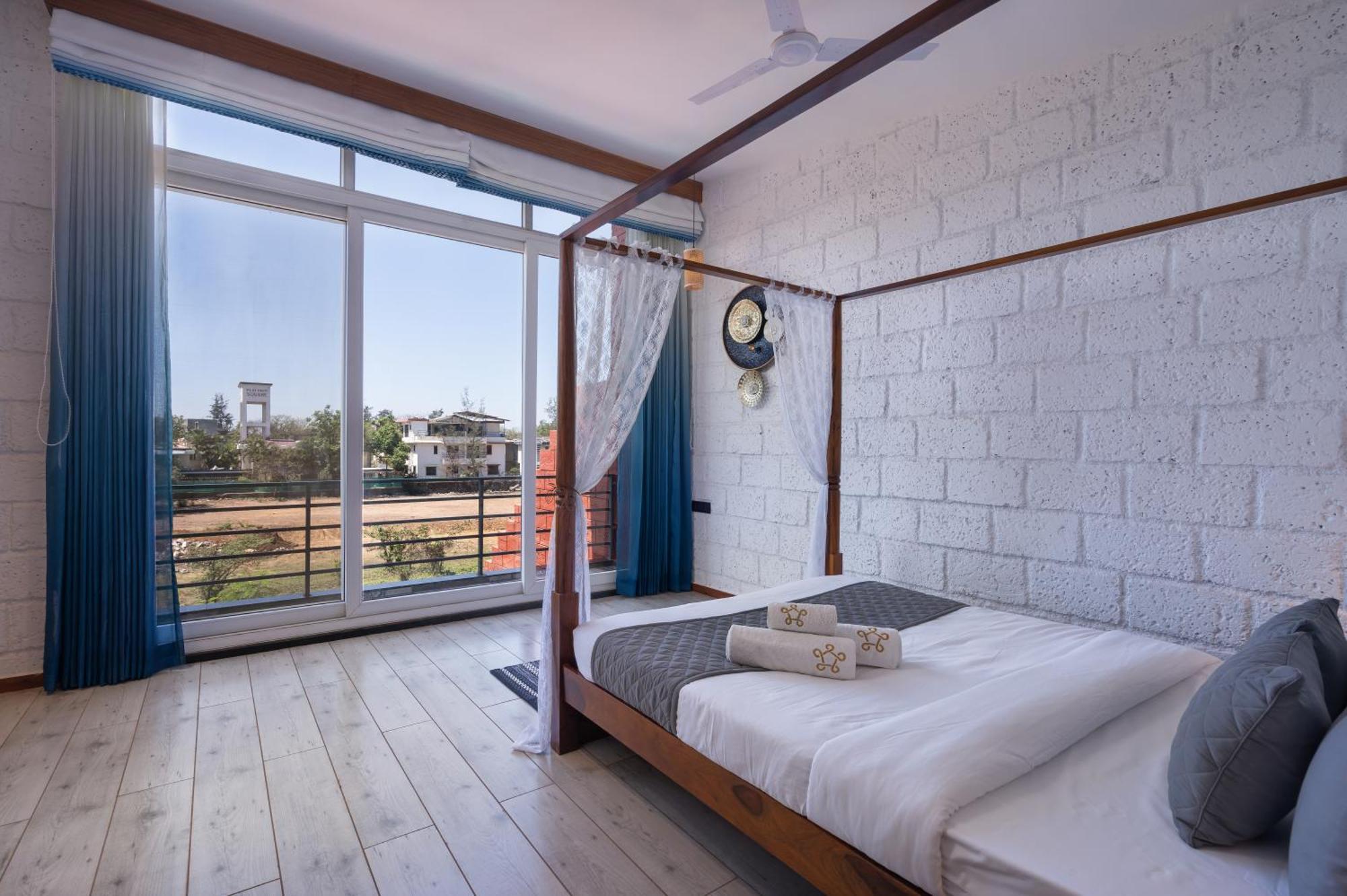 Saffronstays Calvin - 3 Bedroom Pool Villa In לונבלה מראה חיצוני תמונה