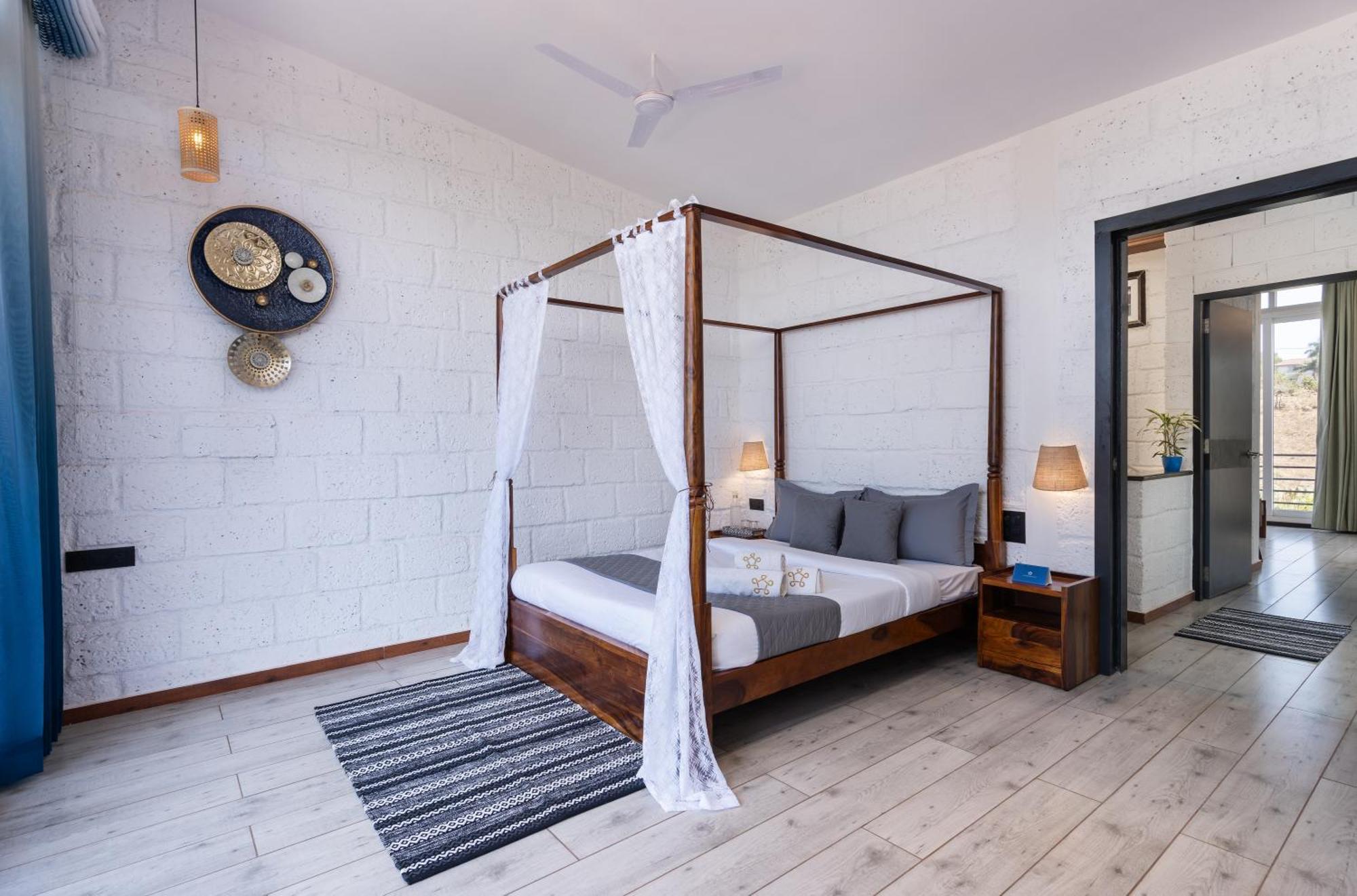 Saffronstays Calvin - 3 Bedroom Pool Villa In לונבלה מראה חיצוני תמונה